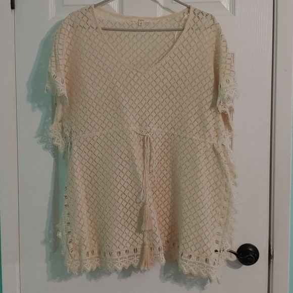 Crochet poncho - Picture 1 of 3